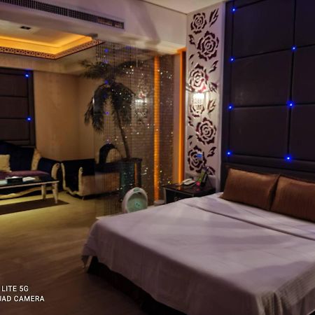 Blue Sky Motel Guishan Dış mekan fotoğraf