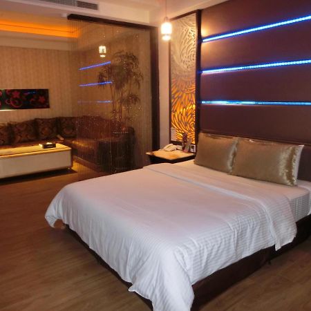 Blue Sky Motel Guishan Dış mekan fotoğraf