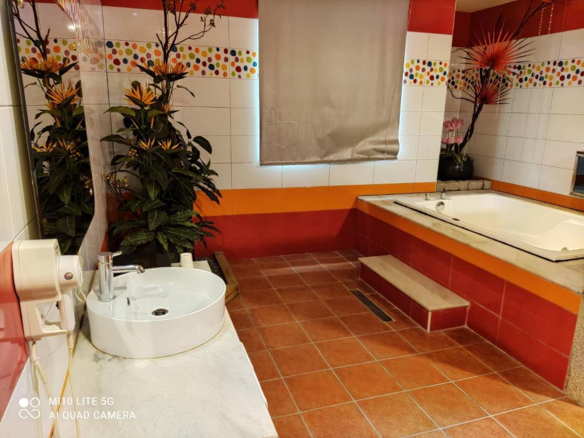 Blue Sky Motel Guishan Dış mekan fotoğraf
