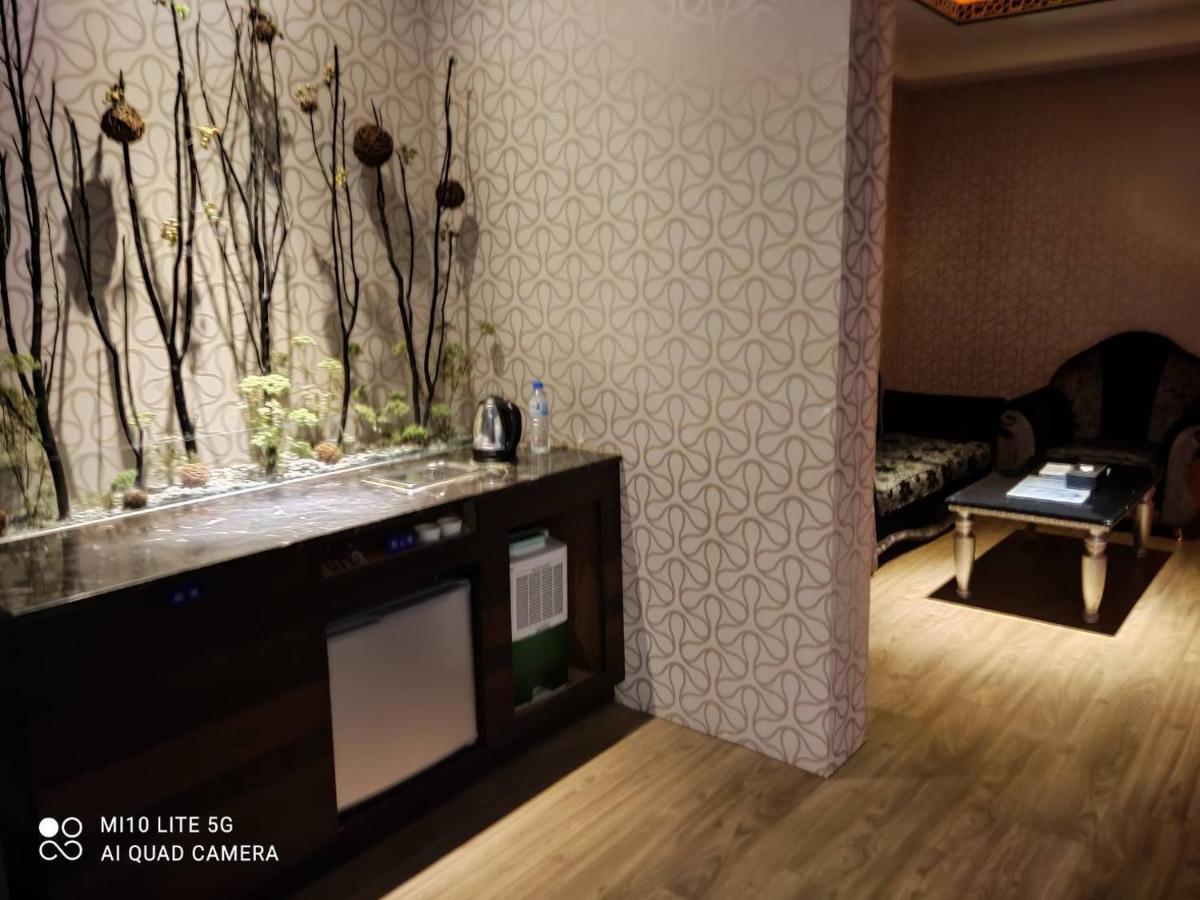 Blue Sky Motel Guishan Dış mekan fotoğraf