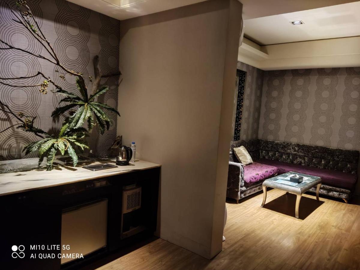 Blue Sky Motel Guishan Dış mekan fotoğraf